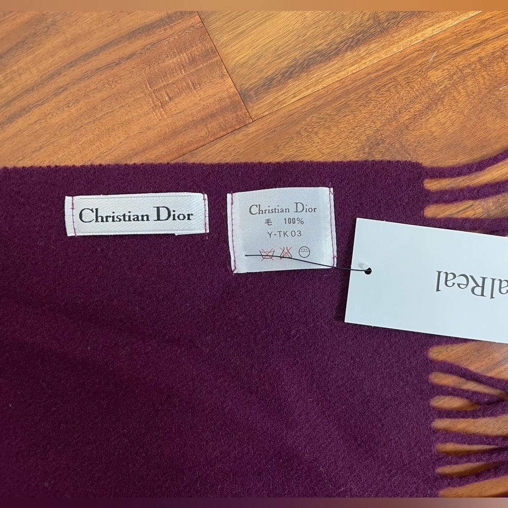 Christian Dior large purple 100% wool scarf fringe fluffy warm logo CD floral - Picture 9 of 13